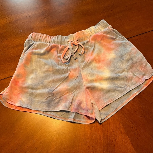 Two Piece Tie Dye Set! 🩳👚😍-LAST ONE DON’T MISS OUT!! Size S - Picture 8 of 12